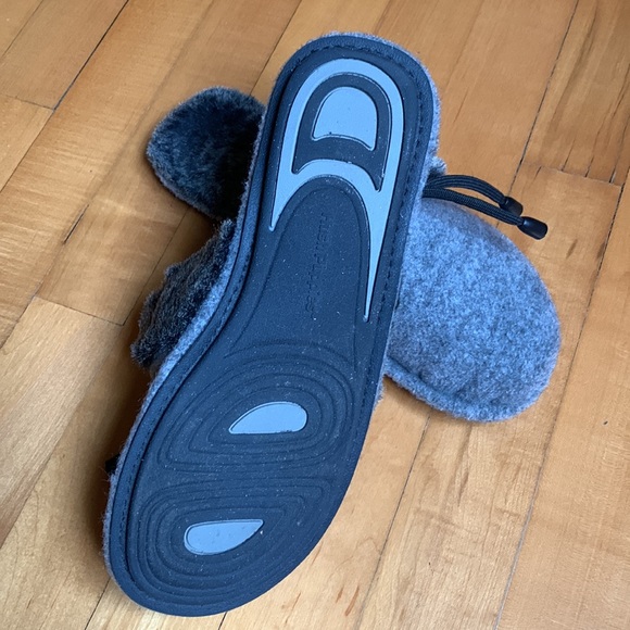 Hush puppies slippers - Picture 2 of 6